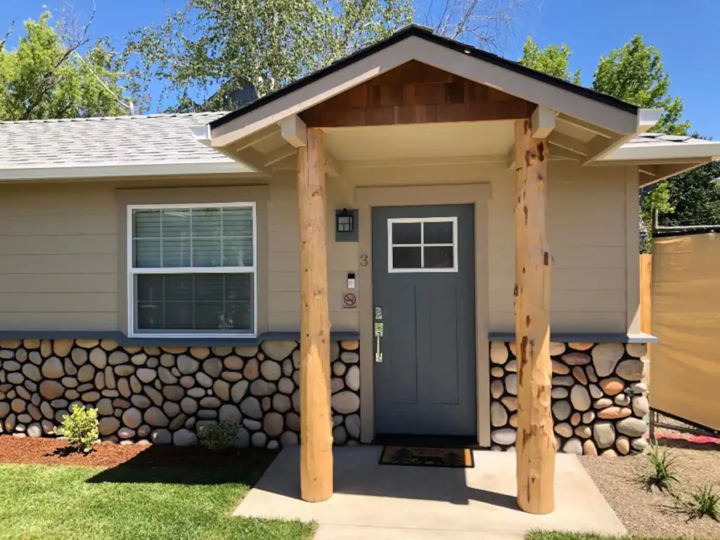 Riverside Cabins